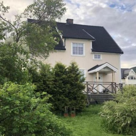 リレハンメルLys Og Sentral Leilighet Med Terrasse Og Hageアパートメント エクステリア 写真