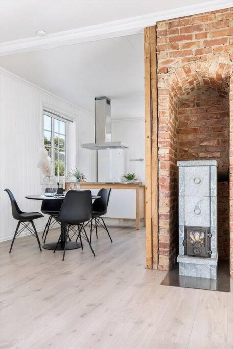 リレハンメルLys Og Sentral Leilighet Med Terrasse Og Hageアパートメント エクステリア 写真