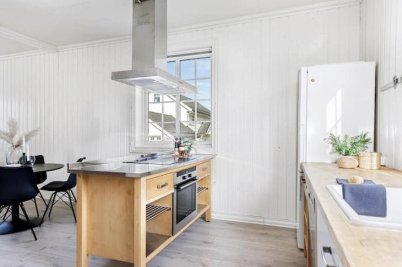 リレハンメルLys Og Sentral Leilighet Med Terrasse Og Hageアパートメント エクステリア 写真