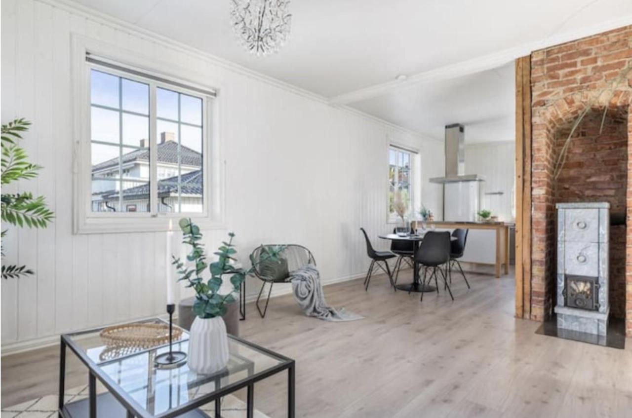 リレハンメルLys Og Sentral Leilighet Med Terrasse Og Hageアパートメント エクステリア 写真